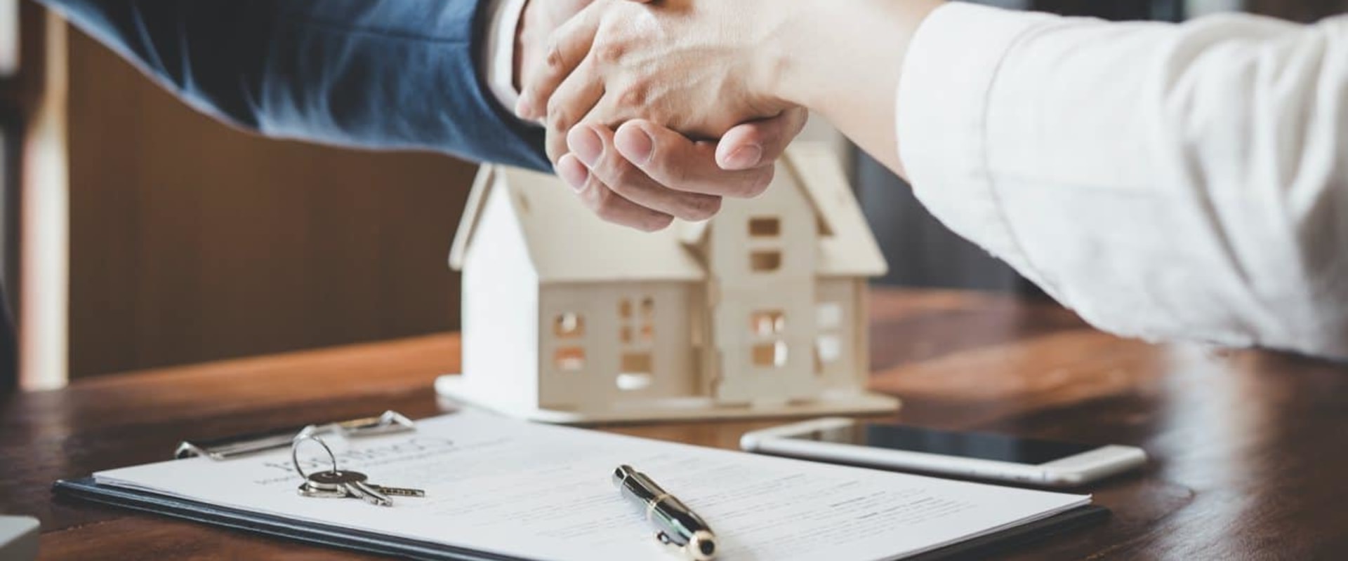 The Role of a CRM Agent in Real Estate